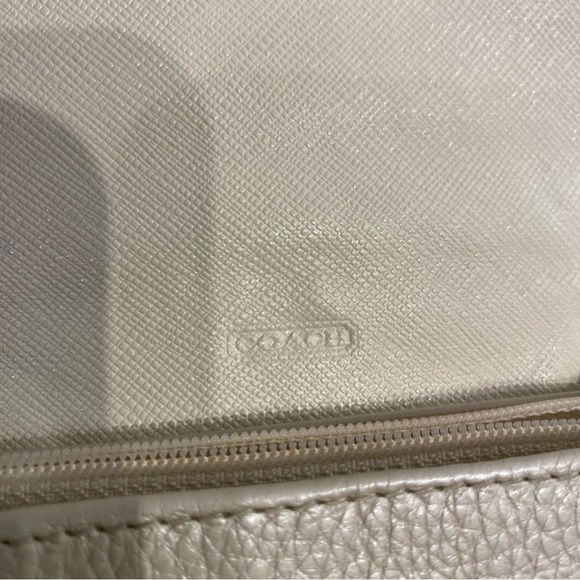 Coach mini crossbody bag pearl white with hang tag - Picture 9 of 16